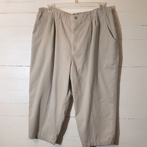 Wrinkle-Free Khaki Capris               0074